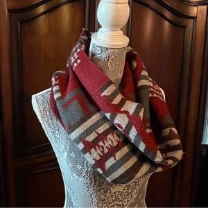 Beautiful Groovy Geometric Pattern Infinity Scarf
